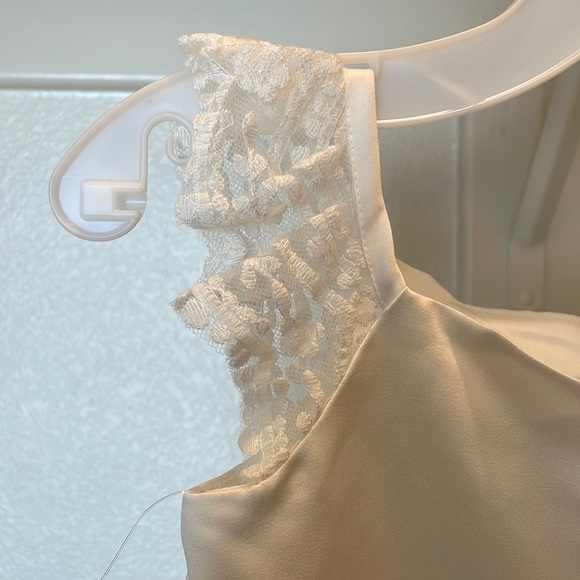 Flower Girl David’s Bridal Ivory Dress with lace sleeve and tule skirt Sz 5 - Picture 9 of 11